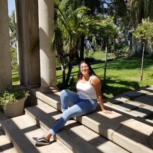 Meet your Posher, Danielle